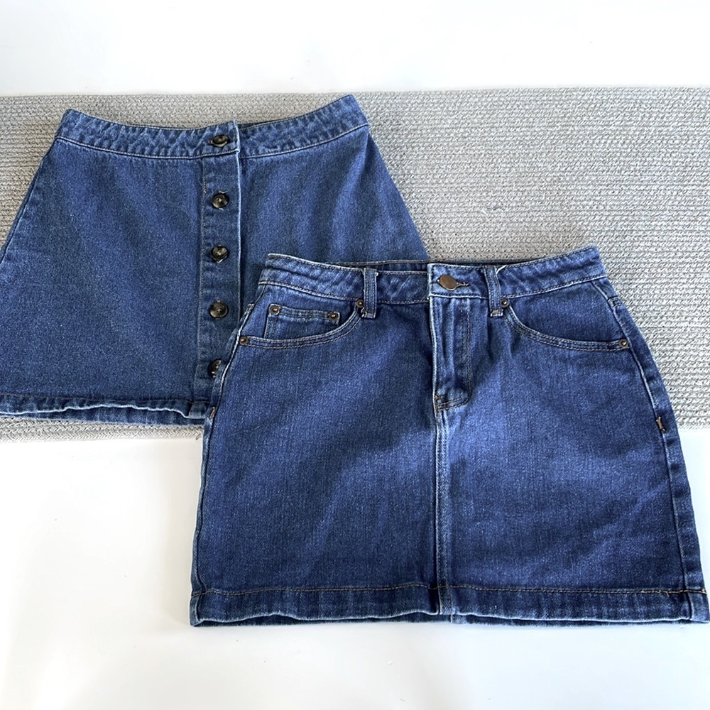 Set/2 Forever 21 Denim Mini Skirts Button Up A Line and Classic 5 Pocket Sz S